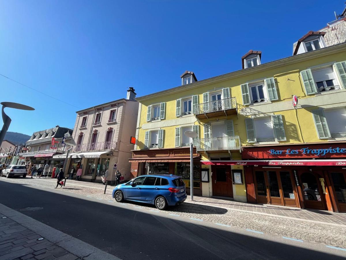 Appartement Tout Confort Haut De Gamme En Plein Centre Ville Жерарме Экстерьер фото